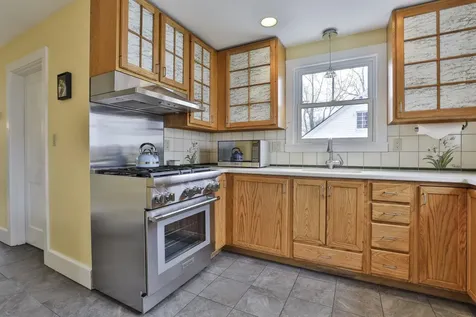 25 Eastman Street Nashua NH 03060