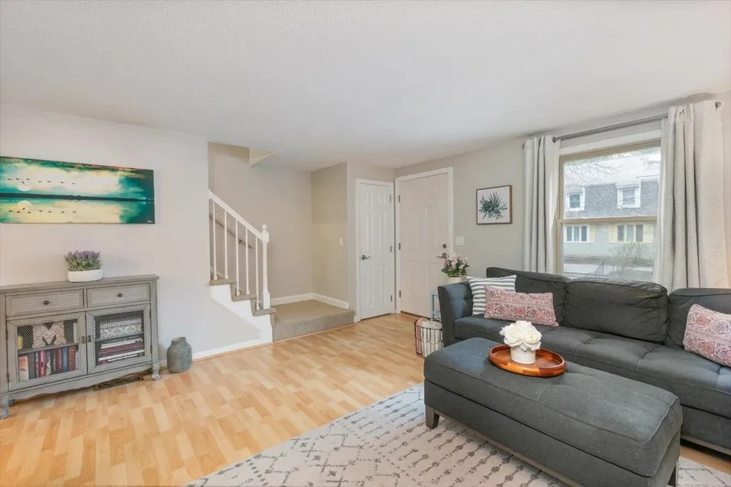 86 Sentry Way Merrimack NH 03054