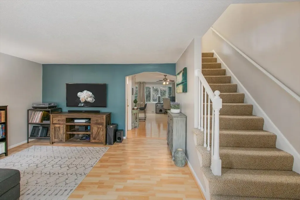 86 Sentry Way Merrimack NH 03054