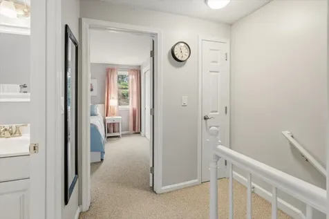86 Sentry Way Merrimack NH 03054
