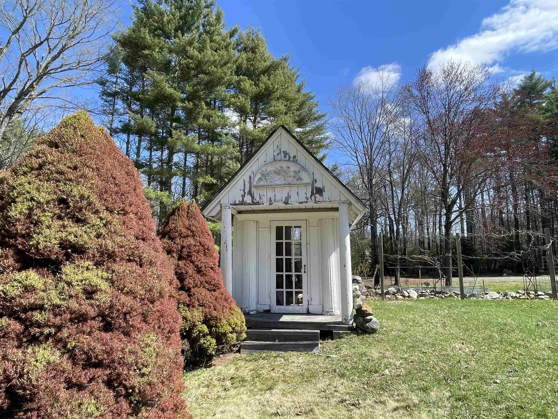84 Cross Road Sharon NH 03458