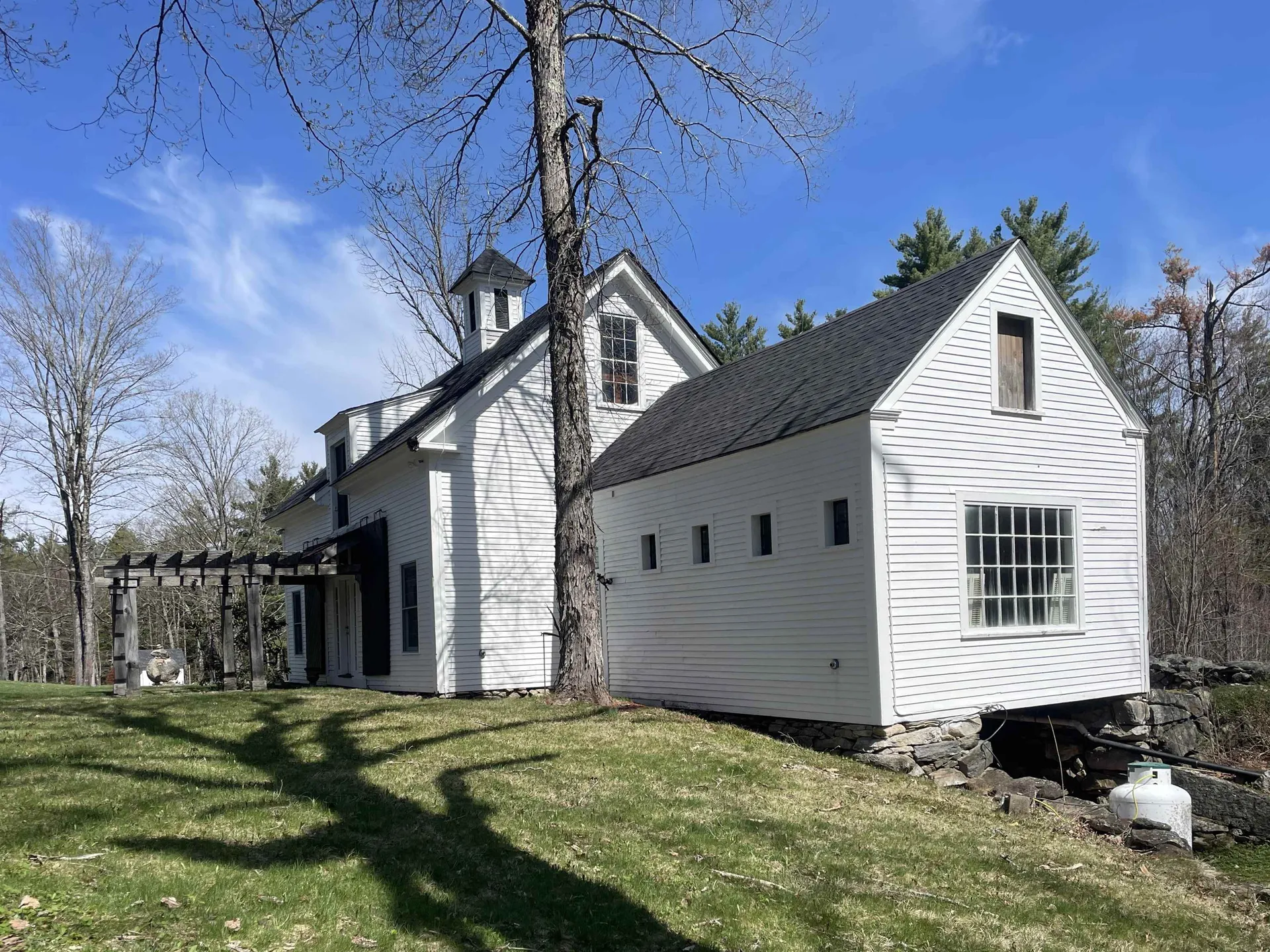 84 Cross Road Sharon NH 03458