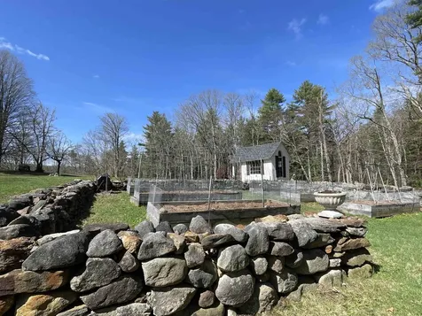84 Cross Road Sharon NH 03458