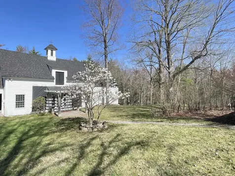 84 Cross Road Sharon NH 03458