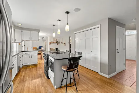 12 Magazine Street Bedford NH 03110