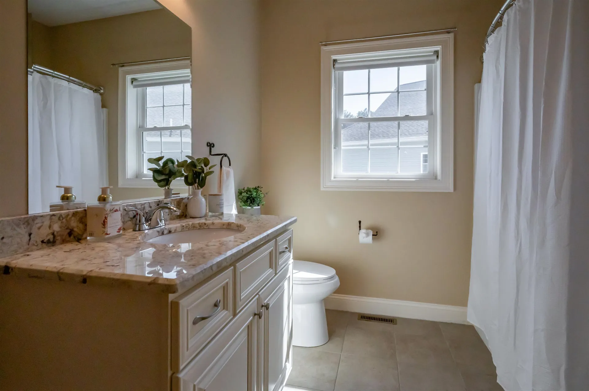 12 Torrey Pines Circle Plaistow NH 03865