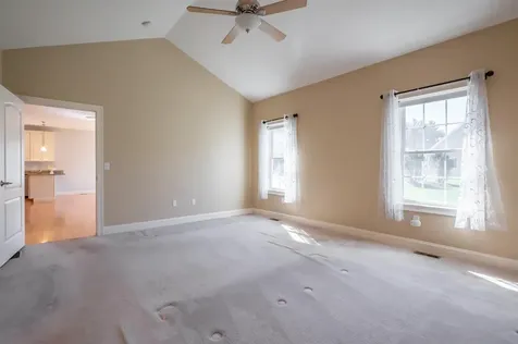 12 Torrey Pines Circle Plaistow NH 03865