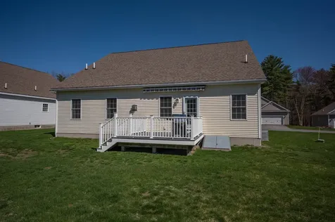 12 Torrey Pines Circle Plaistow NH 03865