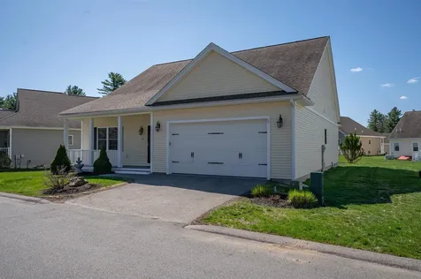 12 Torrey Pines Circle Plaistow NH 03865