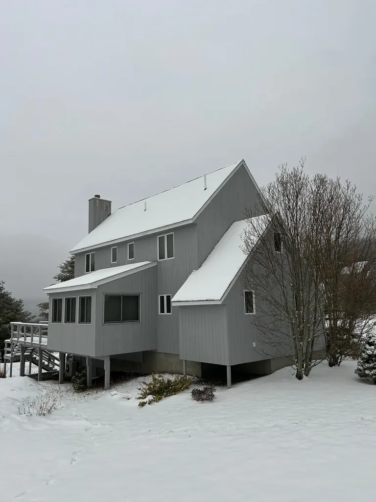 5 Ledgeview Way Plymouth NH 03264