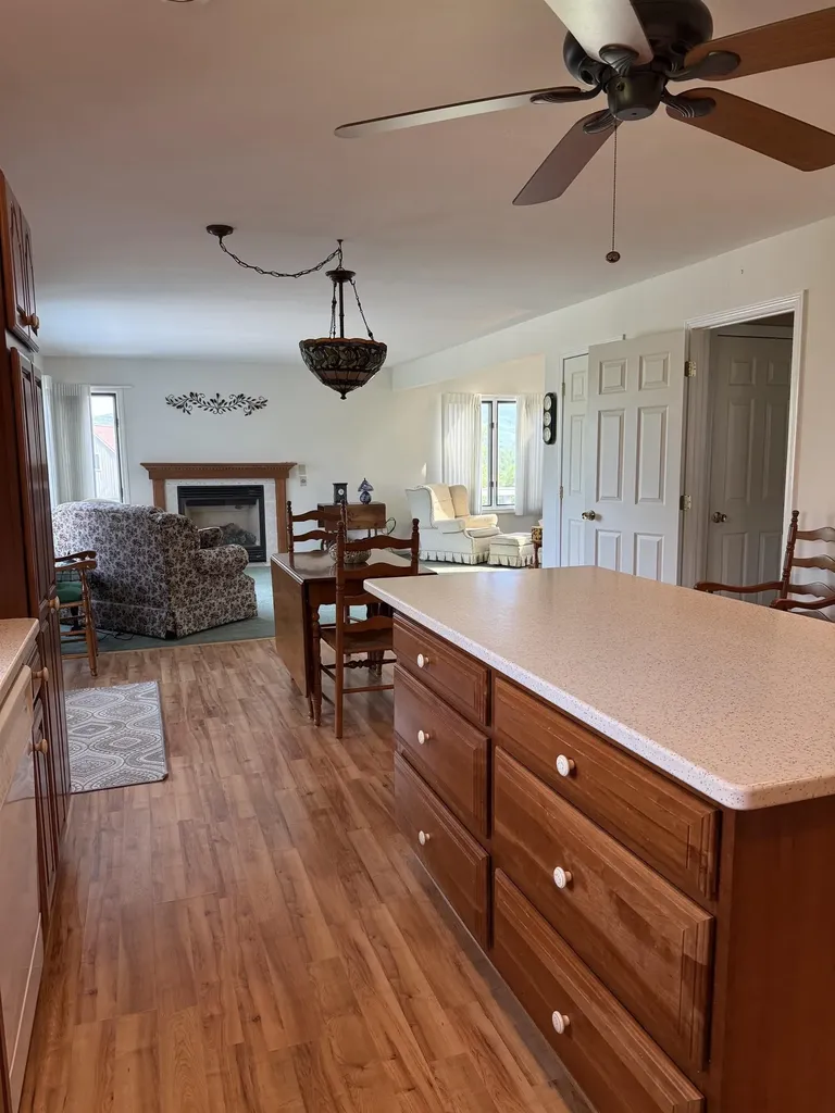 5 Ledgeview Way Plymouth NH 03264