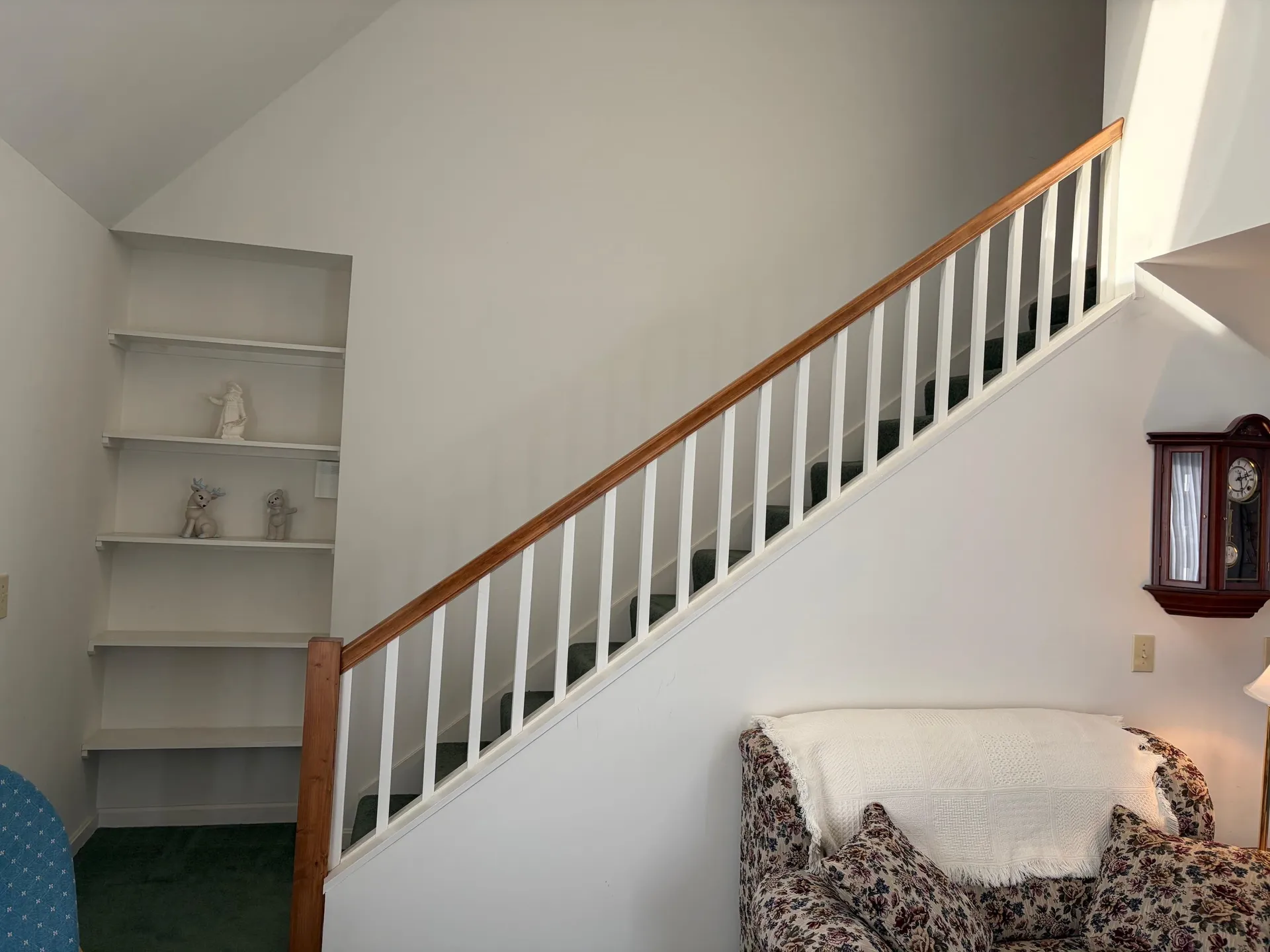 5 Ledgeview Way Plymouth NH 03264