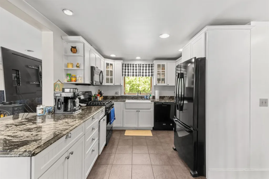 48 Snow Hill Road Waterbury VT 05677