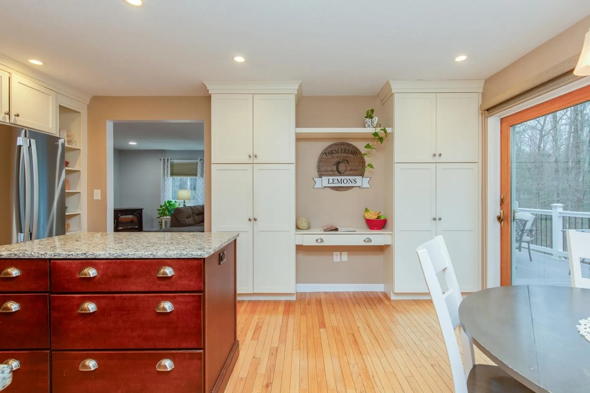 37 Standish Way Amherst NH 03031