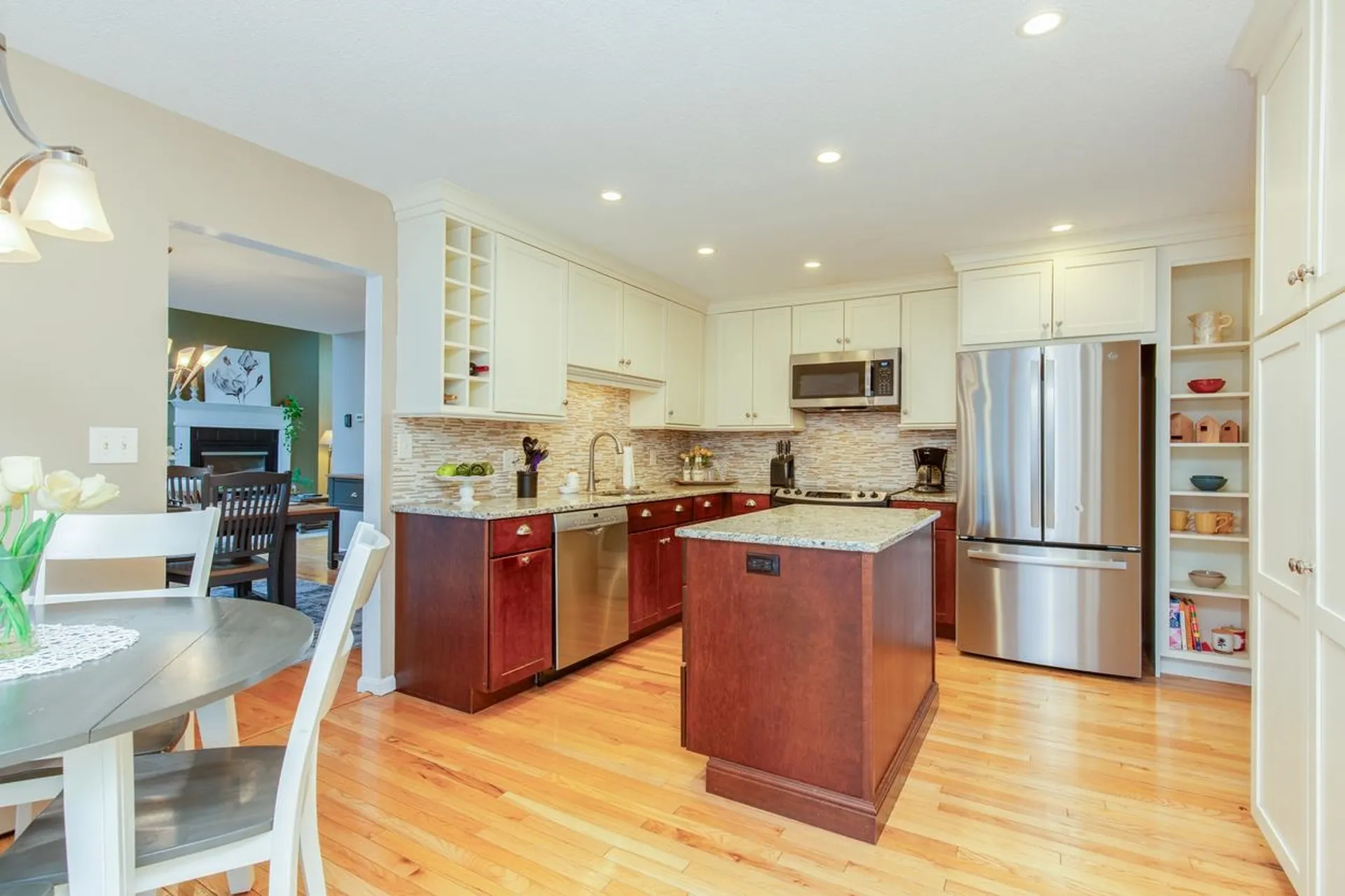 37 Standish Way Amherst NH 03031