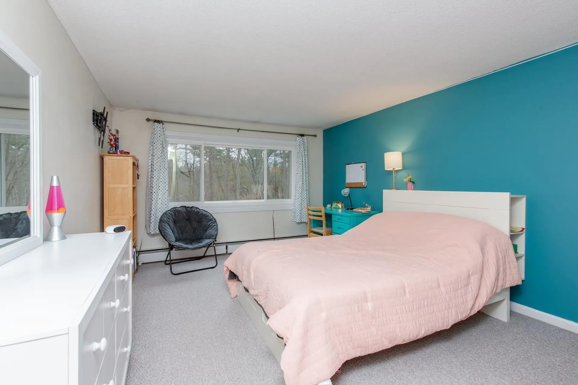 37 Standish Way Amherst NH 03031