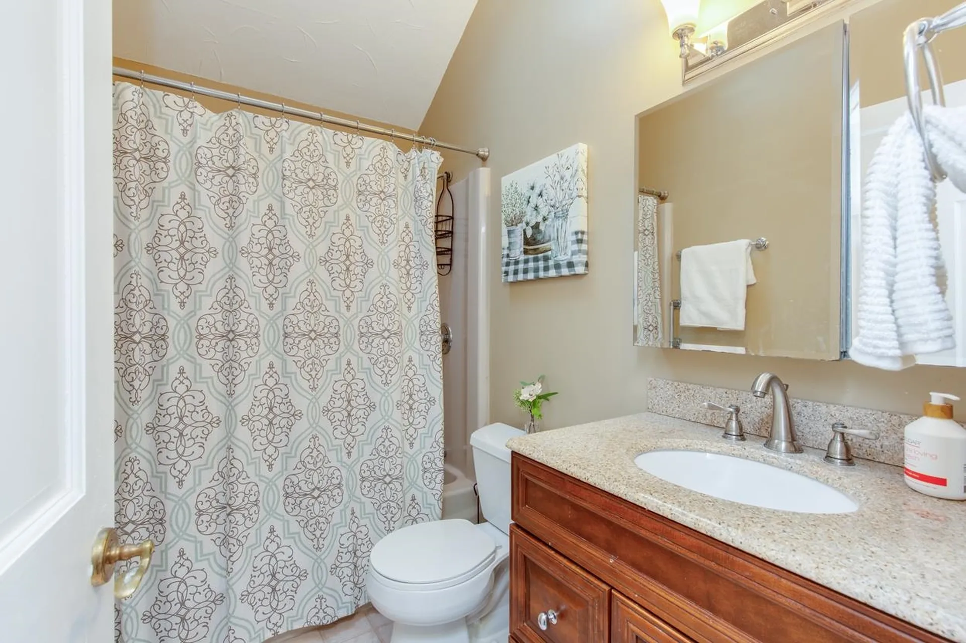 37 Standish Way Amherst NH 03031
