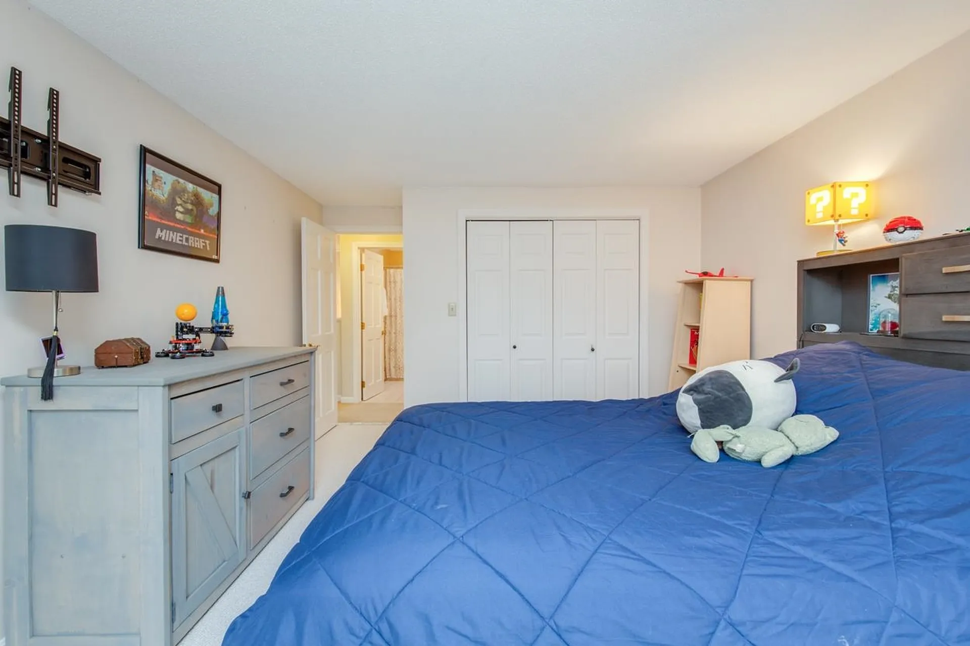 37 Standish Way Amherst NH 03031
