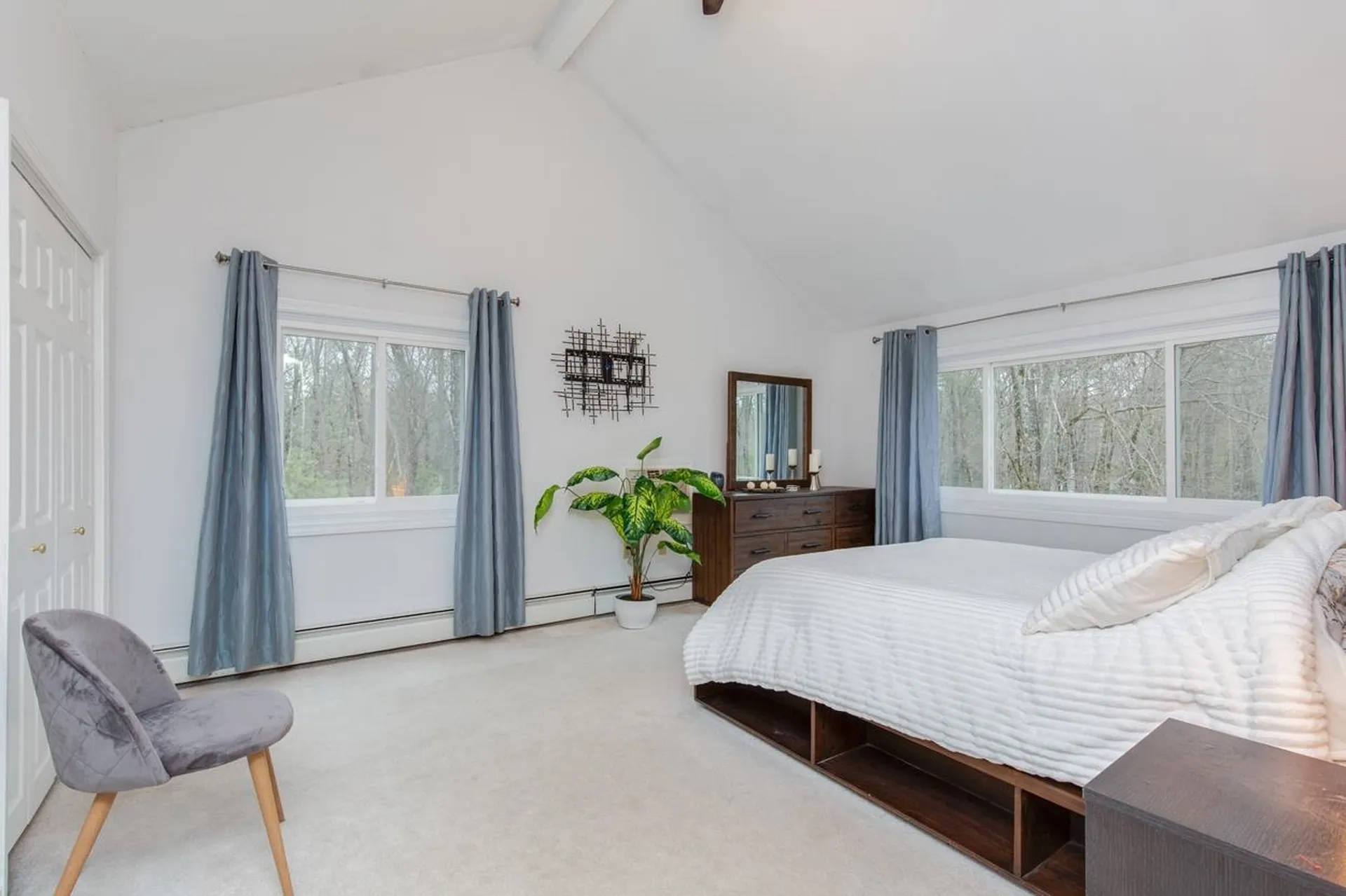 37 Standish Way Amherst NH 03031