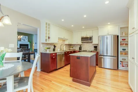 37 Standish Way Amherst NH 03031