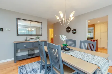 37 Standish Way Amherst NH 03031
