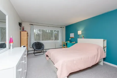 37 Standish Way Amherst NH 03031