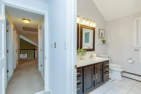 37 Standish Way Amherst NH 03031