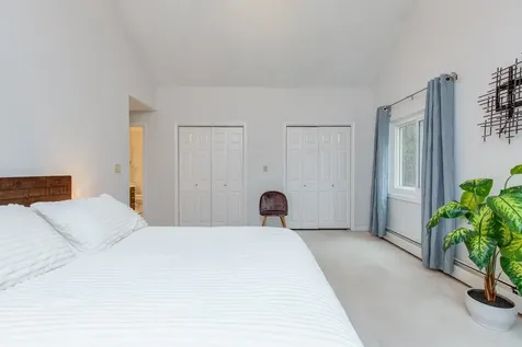 37 Standish Way Amherst NH 03031