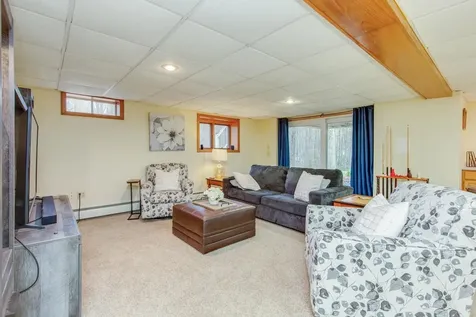 37 Standish Way Amherst NH 03031
