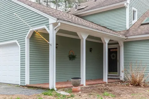 37 Standish Way Amherst NH 03031
