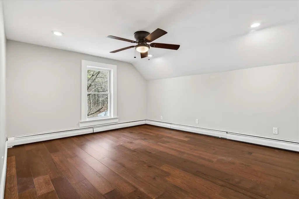 25 Bluff Street Proctor VT 05765-1008