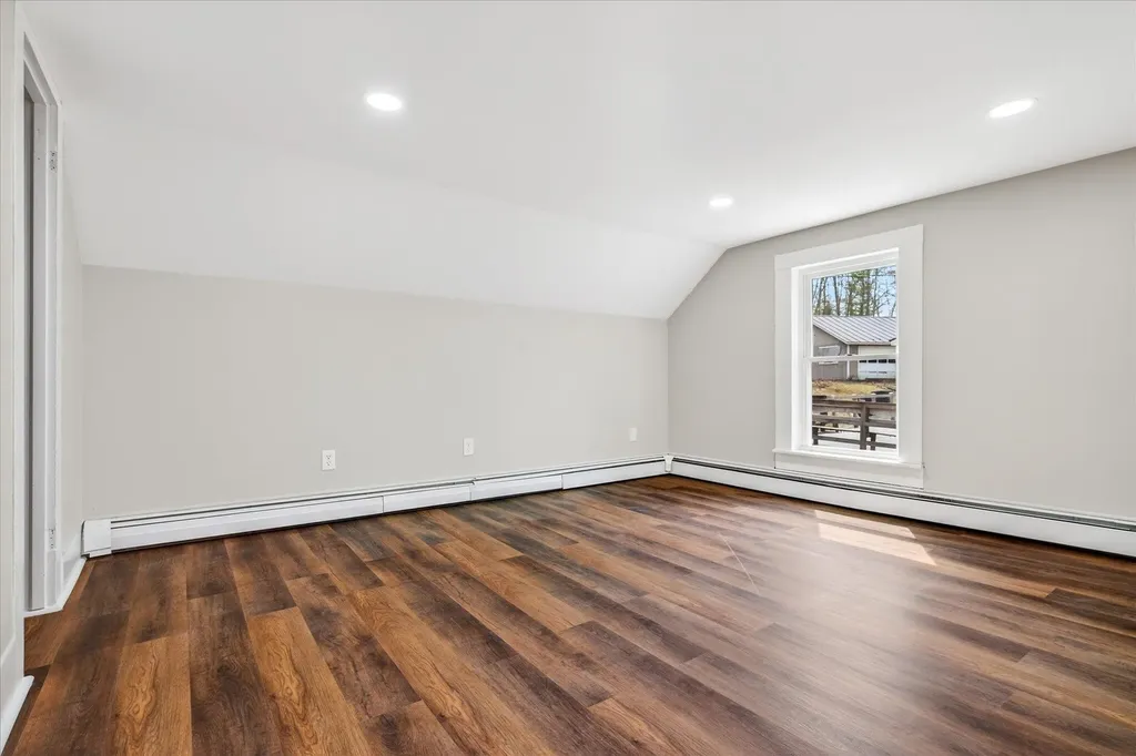 25 Bluff Street Proctor VT 05765-1008