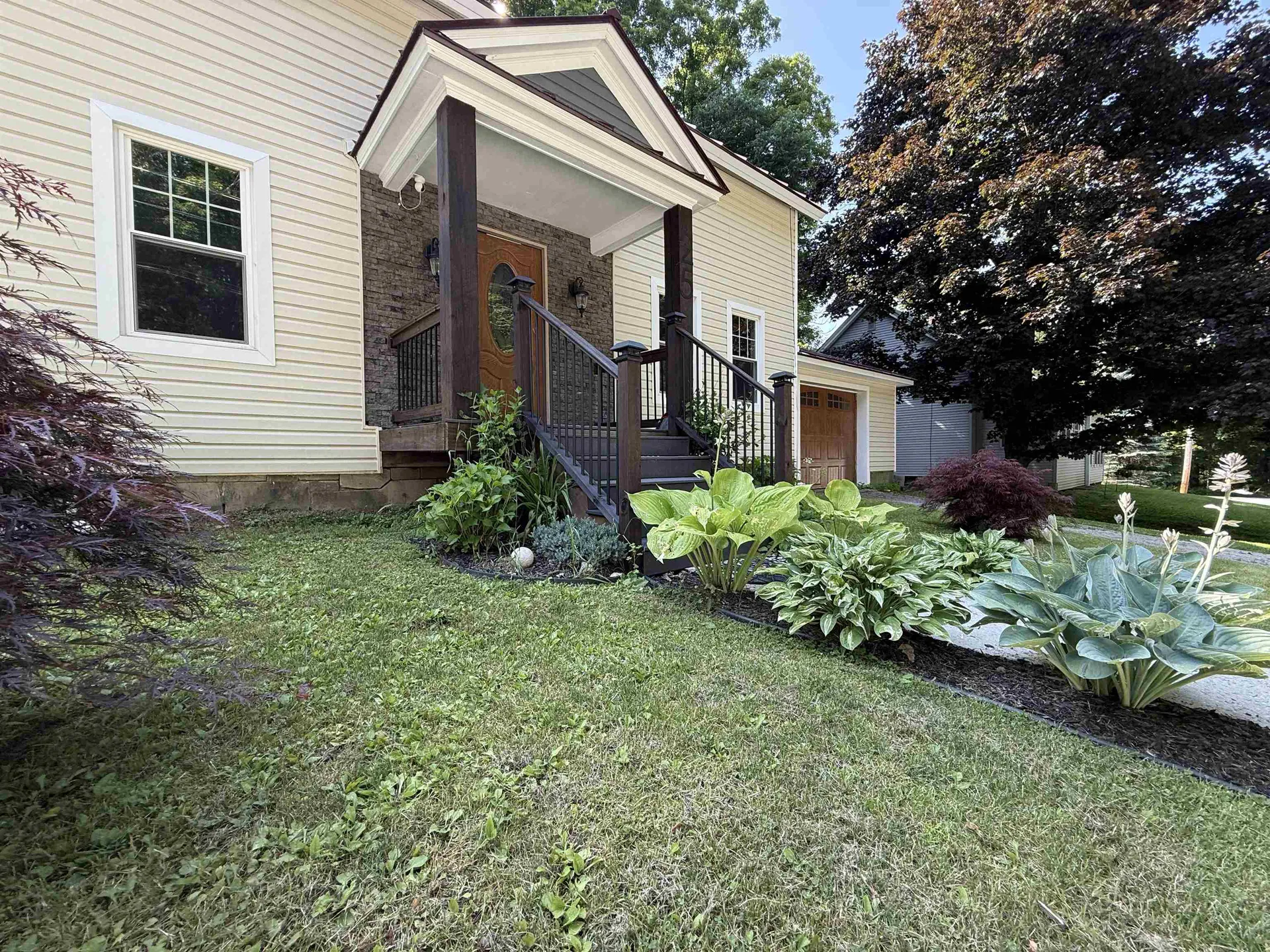 25 Bluff Street Proctor VT 05765-1008