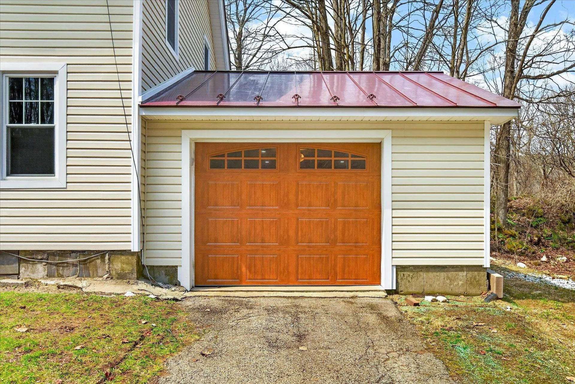 25 Bluff Street Proctor VT 05765-1008