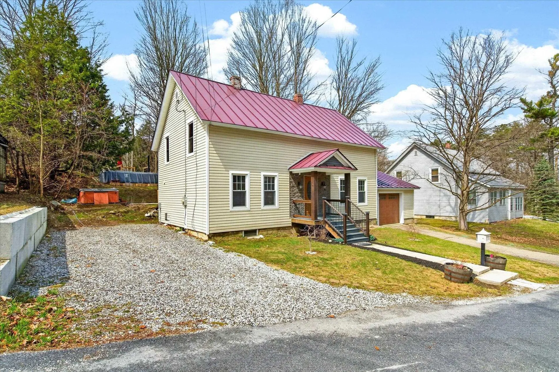 25 Bluff Street Proctor VT 05765-1008