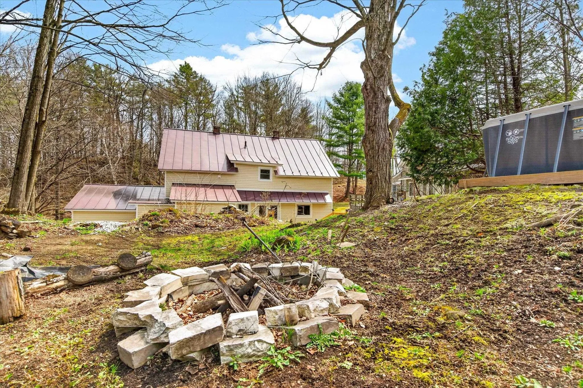 25 Bluff Street Proctor VT 05765-1008