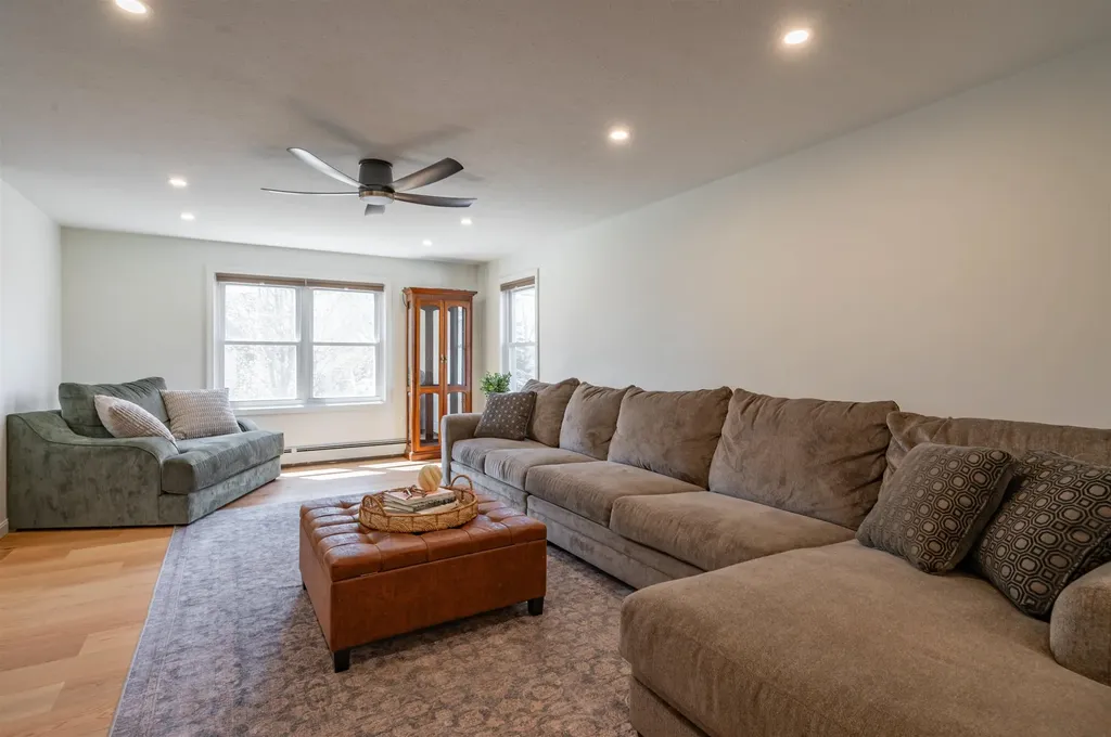528 Weston Road Manchester NH 03103