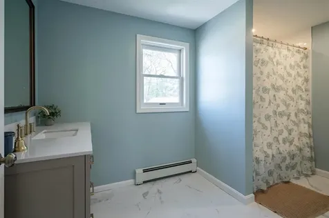 528 Weston Road Manchester NH 03103