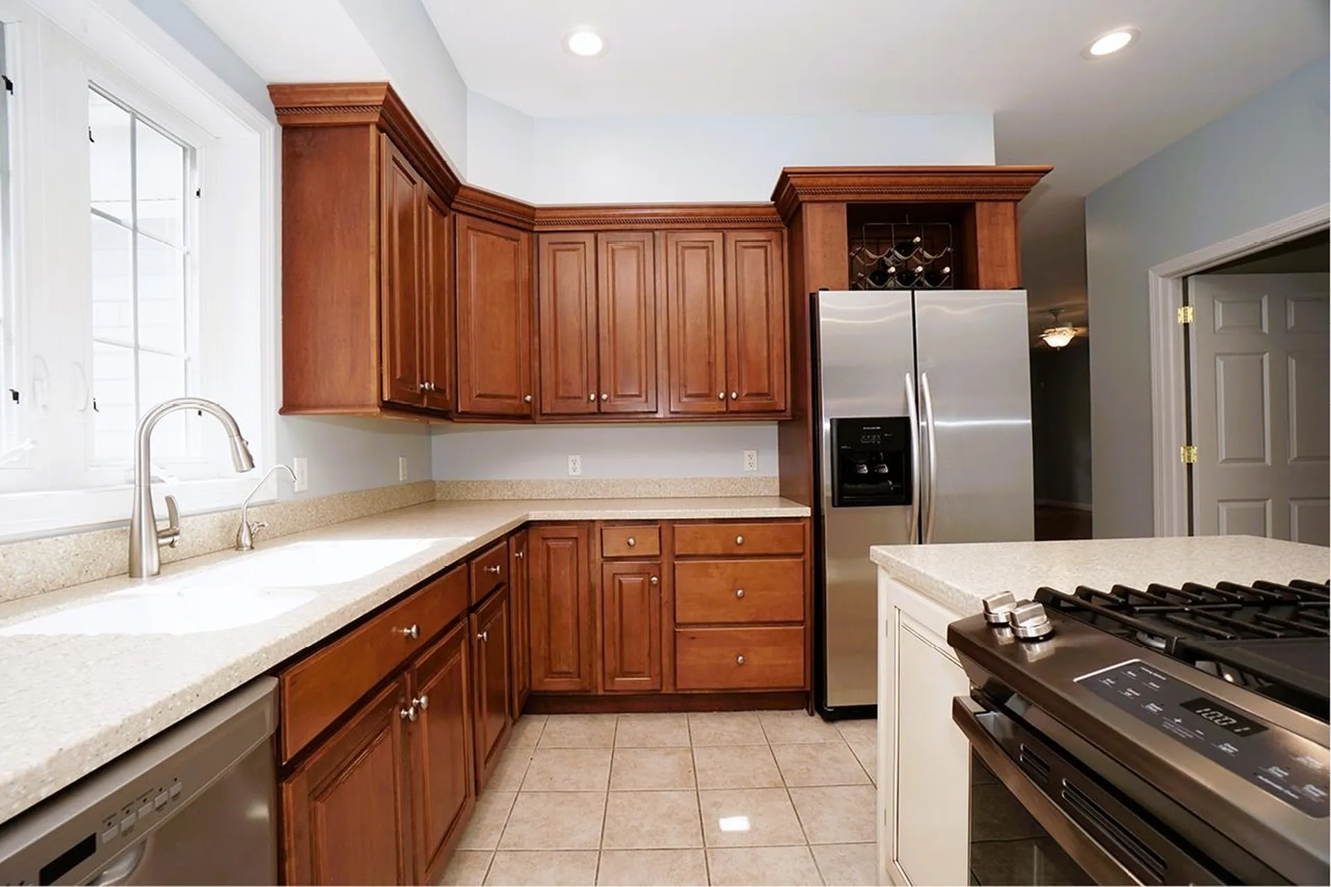 4 Haley Court Londonderry NH 03053