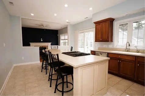 4 Haley Court Londonderry NH 03053