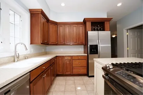 4 Haley Court Londonderry NH 03053
