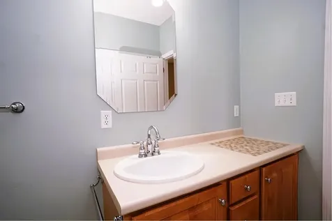 4 Haley Court Londonderry NH 03053