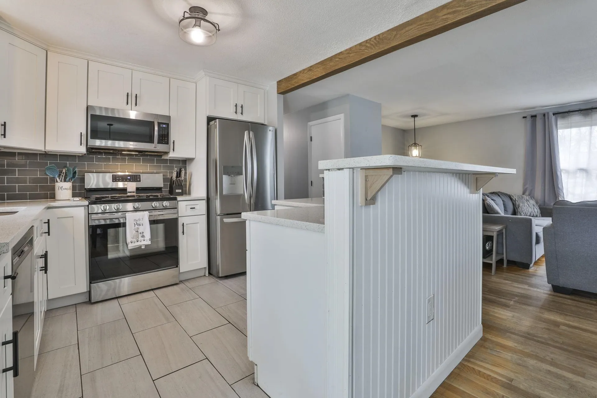 8 Kingston Drive Nashua NH 03060