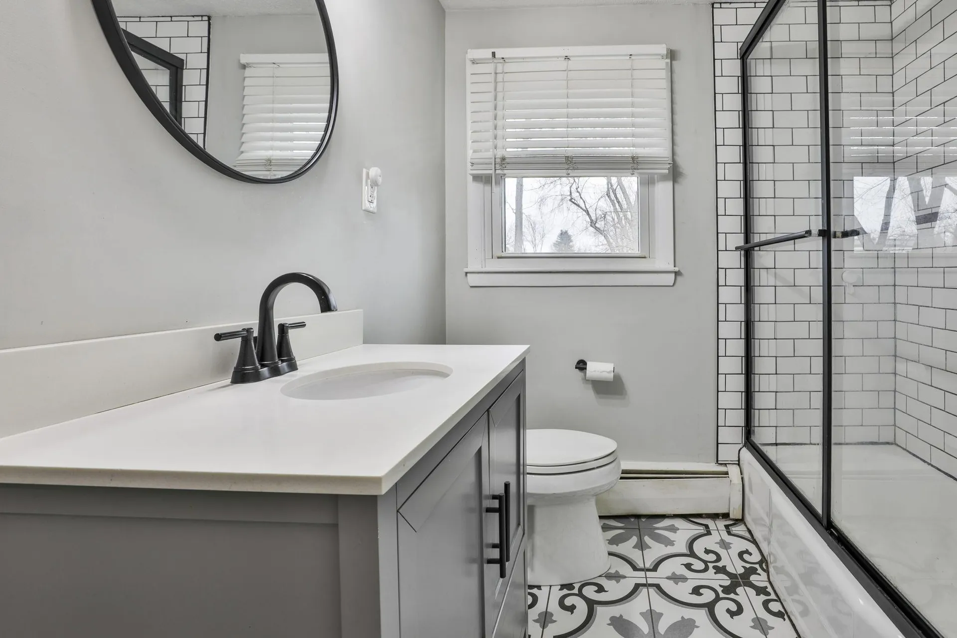 8 Kingston Drive Nashua NH 03060