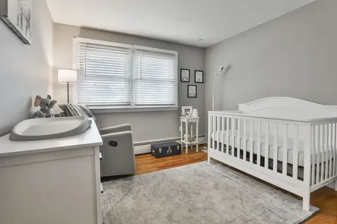 8 Kingston Drive Nashua NH 03060
