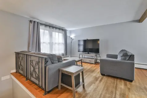 8 Kingston Drive Nashua NH 03060