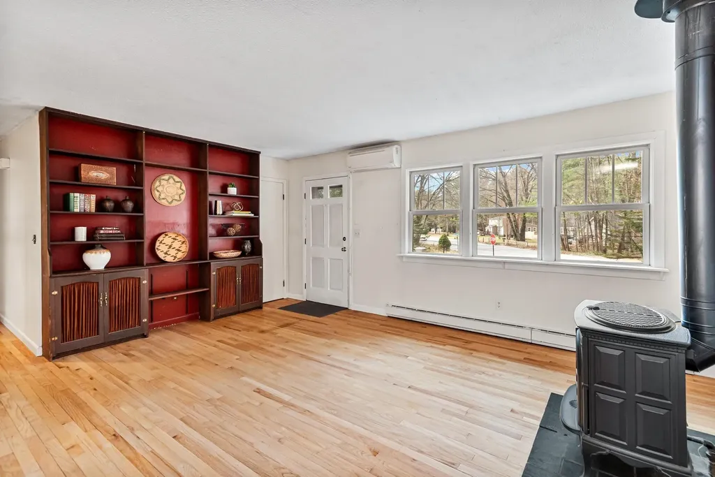 13 Tanglewood Drive Essex VT 05452