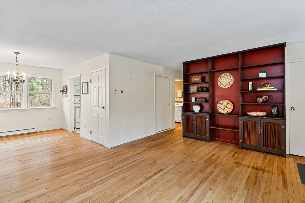 13 Tanglewood Drive Essex VT 05452