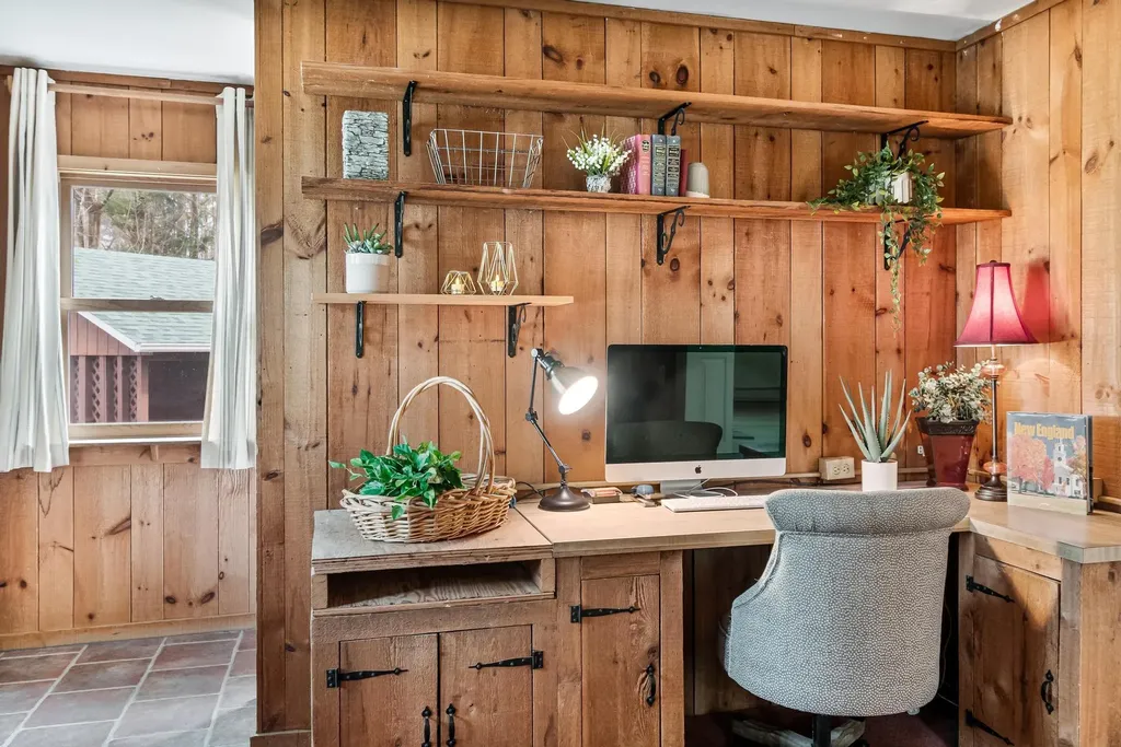 13 Tanglewood Drive Essex VT 05452