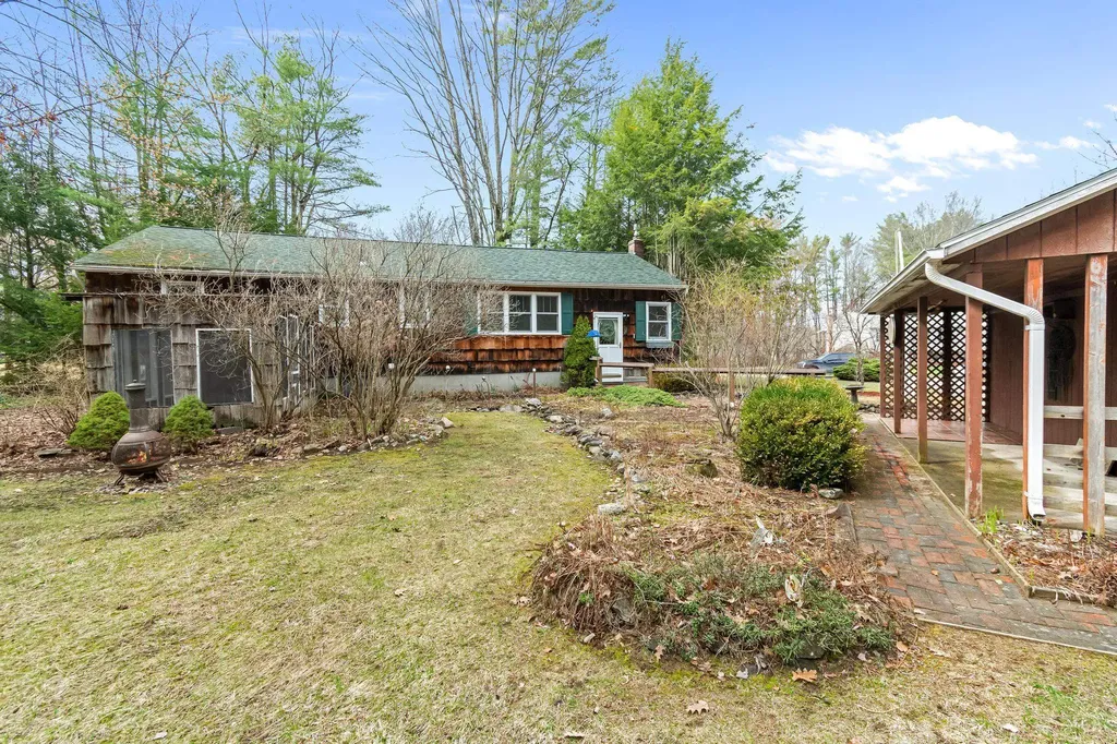 13 Tanglewood Drive Essex VT 05452